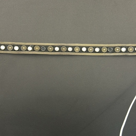 Women’s, Belts, Sand Castle, Small, Black & Gold Tone - Picture 7 of 13